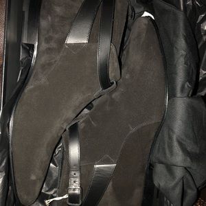 Saint Laurent Chelsea boots